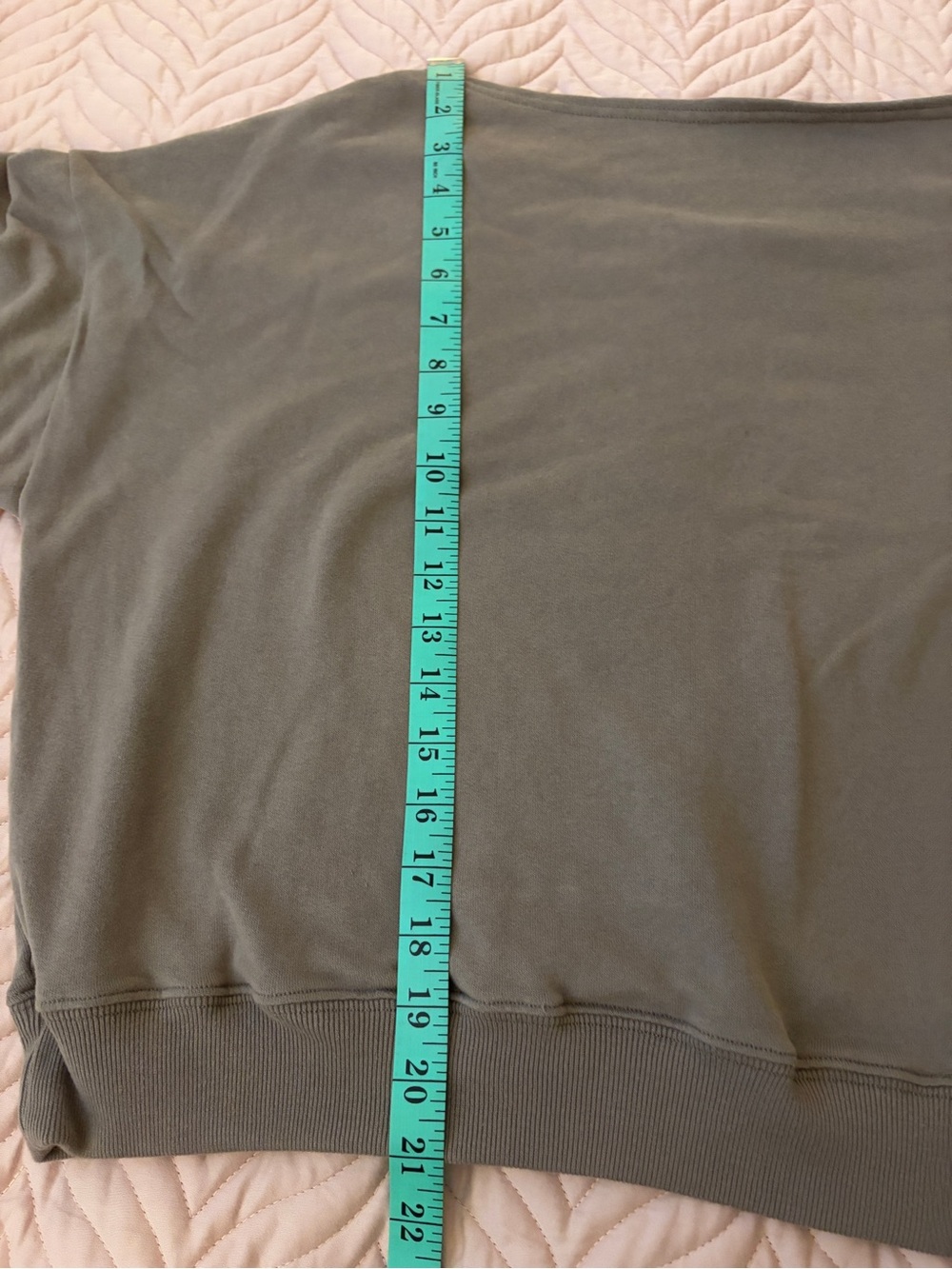 Hollister Oversized Olive Green Sweatshirt Women’s Size L Soft Casual - Picture 5 of 6
